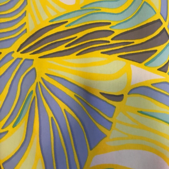 Top - Picture 2 of 2